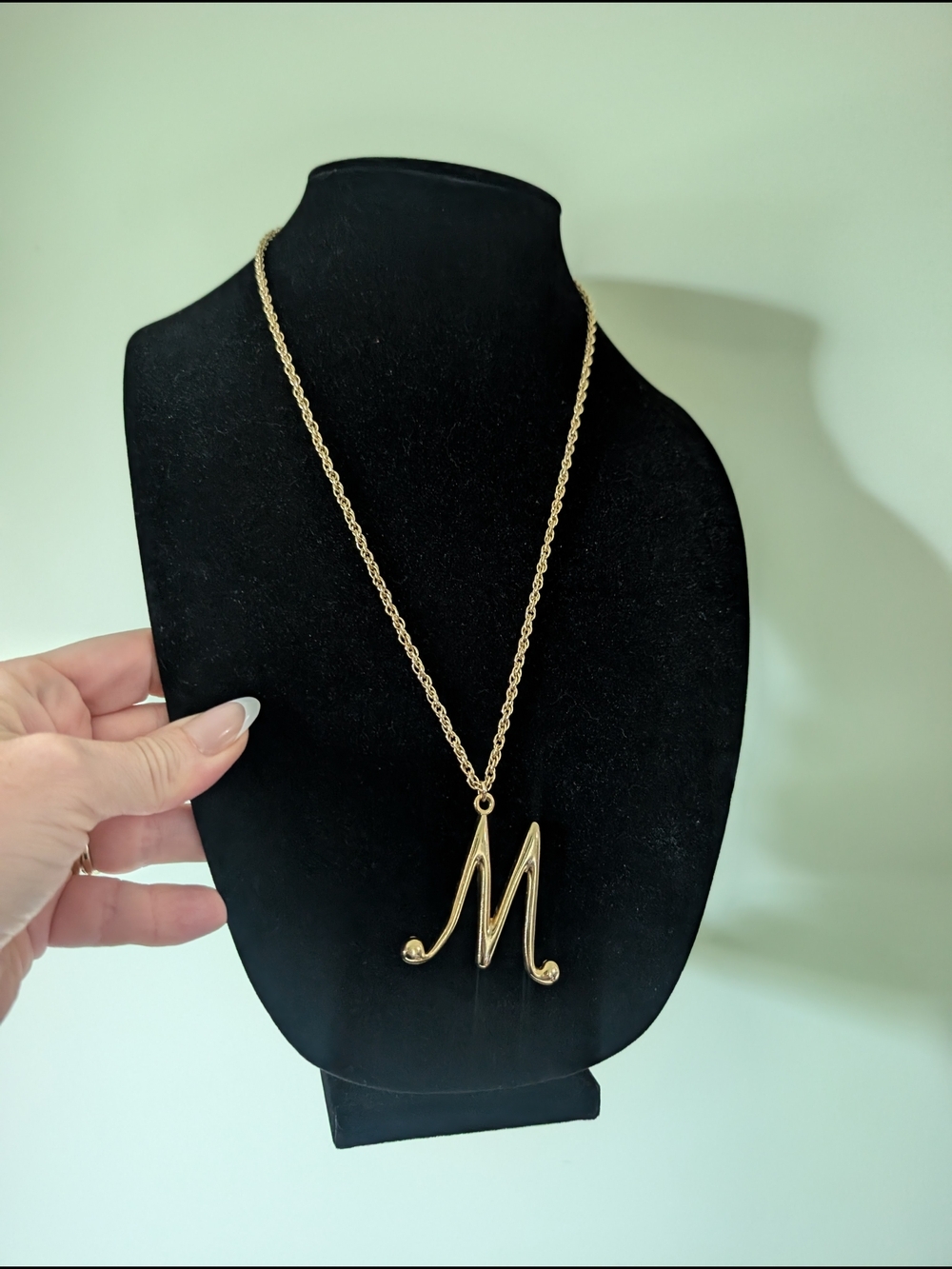Gold Initial 'M' Pendant Necklace - Elegant Monogram Jewelry